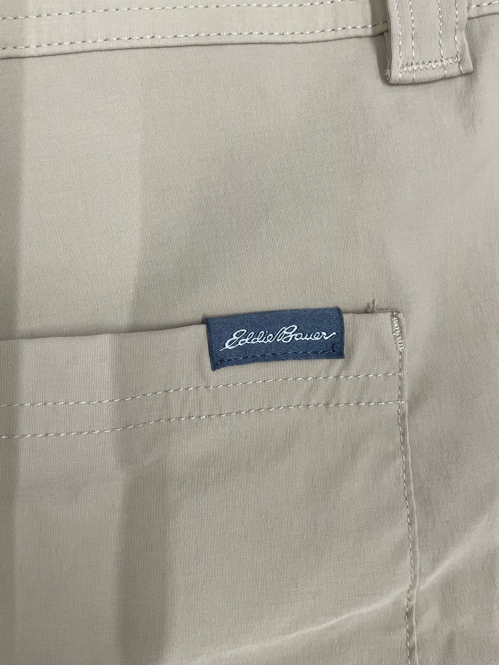 Eddie Bauer Women 16 Shorts 5" Inseam 2-Way Stretch Snap-Close Side Cargo Pocket - Picture 6 of 8